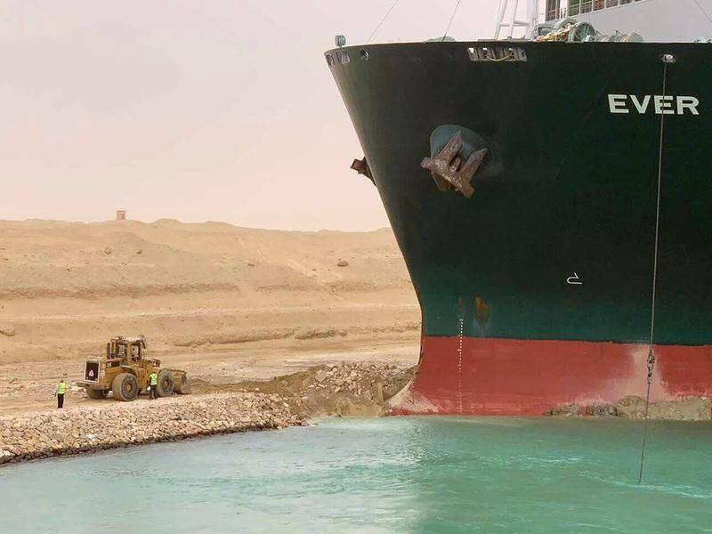 Tugs work to free giant ship stuck in Suez | Hawkesbury Gazette | Richmond, NSW